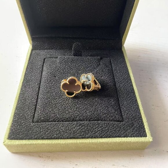 Van Cleef & Arpels Earrings - Picture 2 of 6